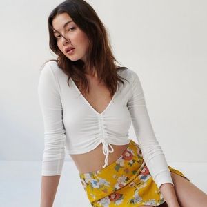 Aritzia Sunday Best Vida Long Sleeve Crop Top - light green (Small)